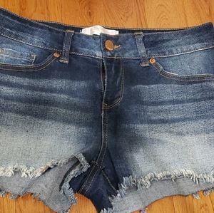 No boundaries jean shorts
